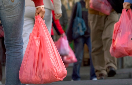Mengurangi Kantong Plastik Sekali Pakai: Kebiasaan Kecil yang Bisa Dimulai dari Sekarang